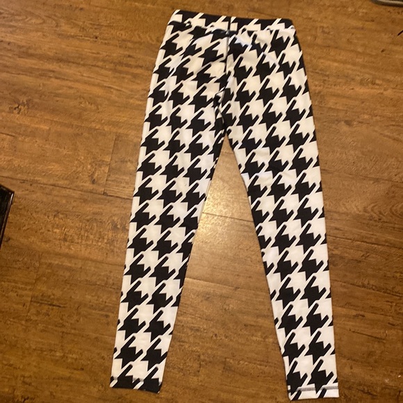 JET SET Women’s Houndstooth Patterned Moisture Wicking Fabric Leggings in Sz. 2 - Picture 7 of 7